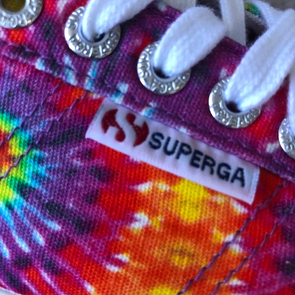 Superga Women's Classic Tie Dye Shoes - Picture 6 of 6